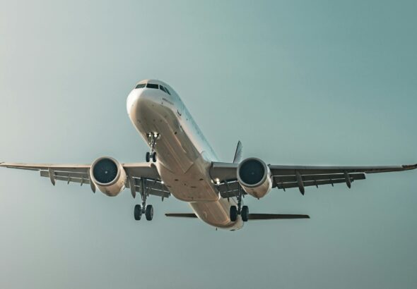 budget airlines vs full service airlines comparison